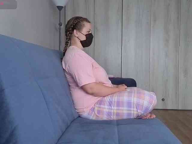 Milaa1998 webcam