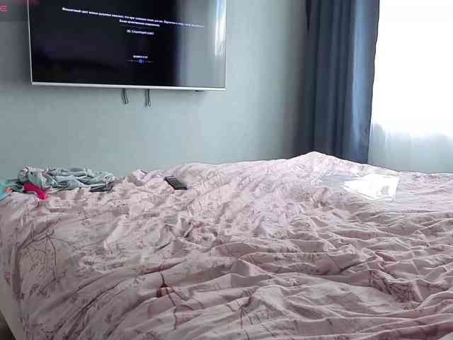 Milaa1998 webcam