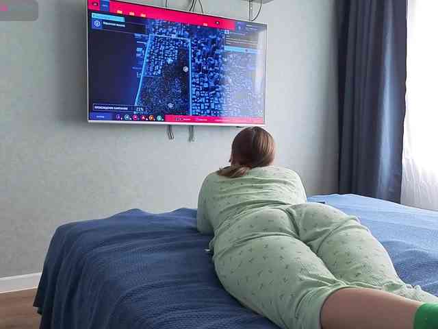 Milaa1998's cam show statistics and live stream