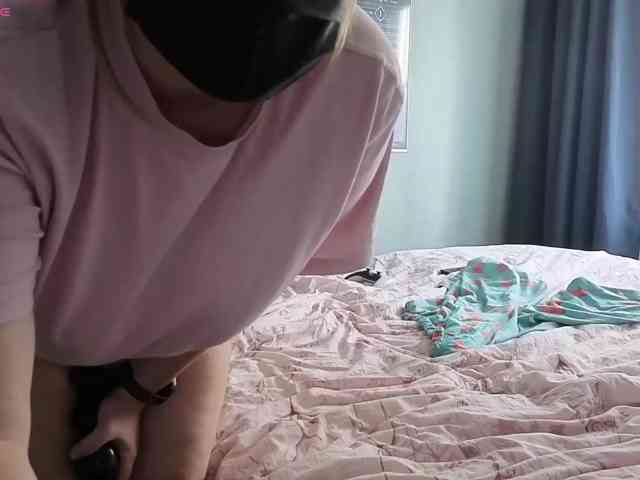 Milaa1998 webcam