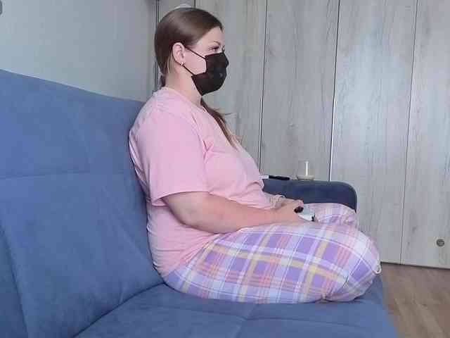 Milaa1998 webcam