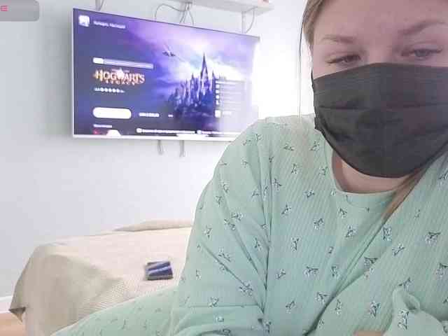 Milaa1998 webcam