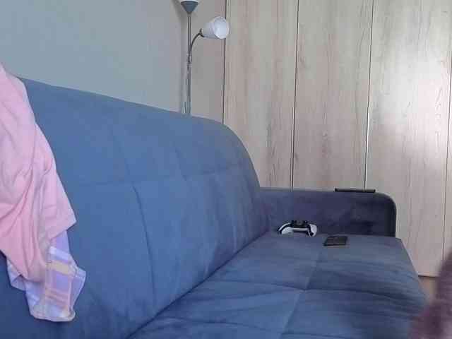 Milaa1998 webcam