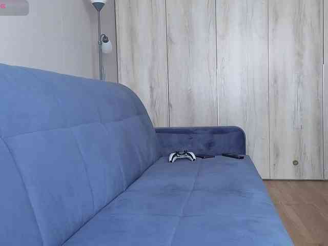 Milaa1998 webcam