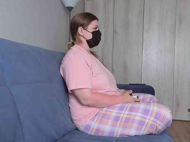 Milaa1998 webcam