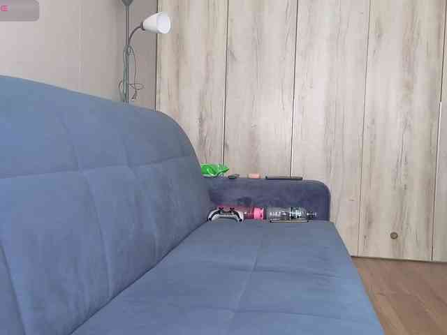Milaa1998 webcam