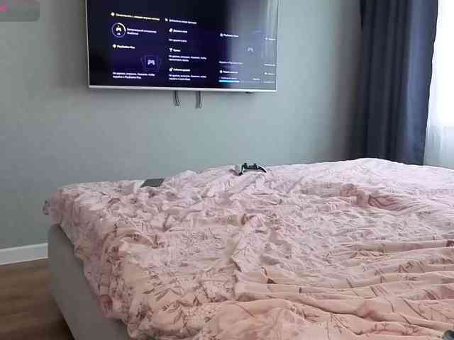 Milaa1998 webcam