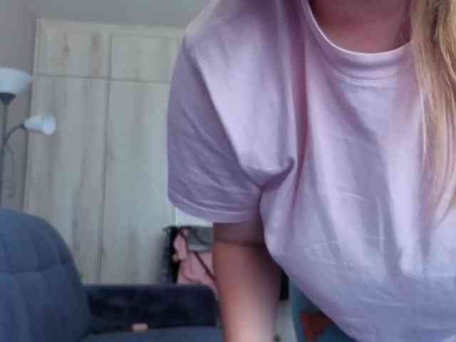 Milaa1998 webcam