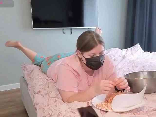 Milaa1998 webcam