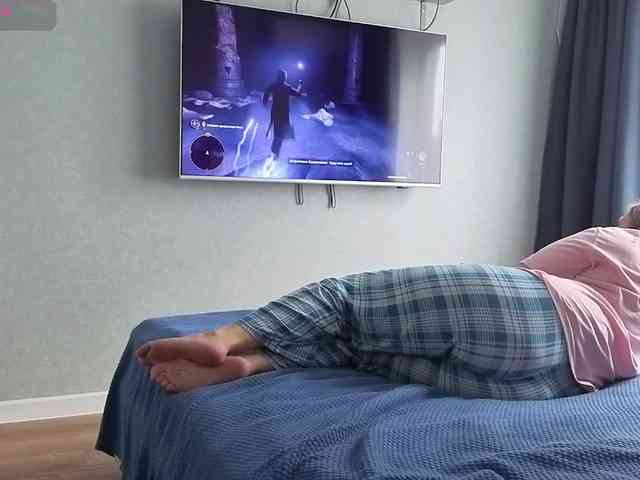 Milaa1998 webcam