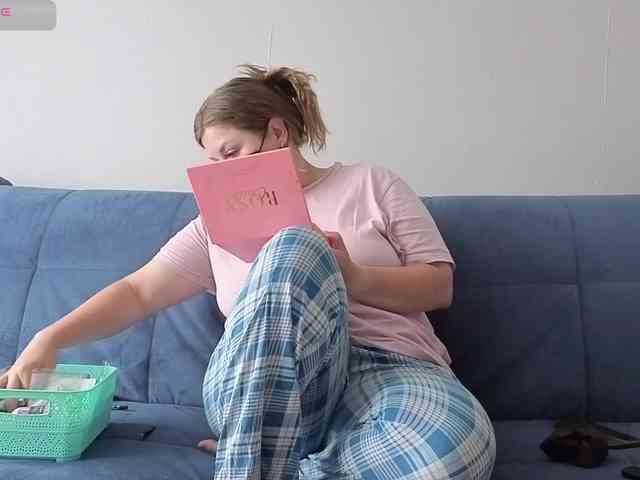 Milaa1998 webcam