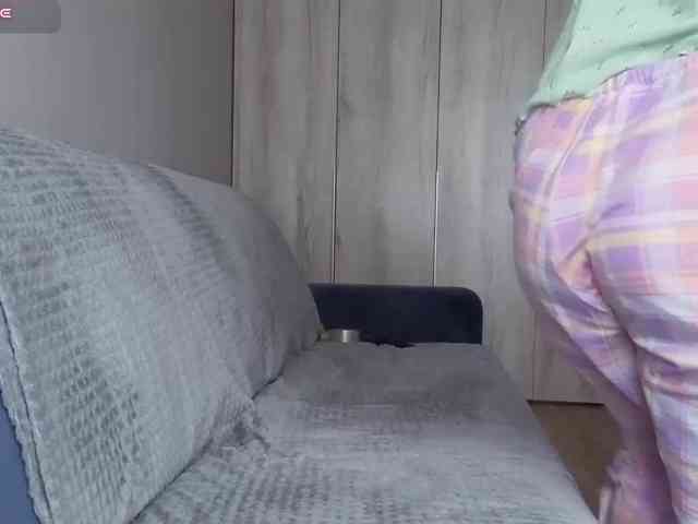 milaa1998's live room