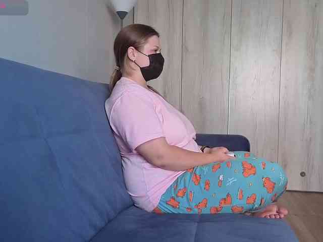 Milaa1998 webcam
