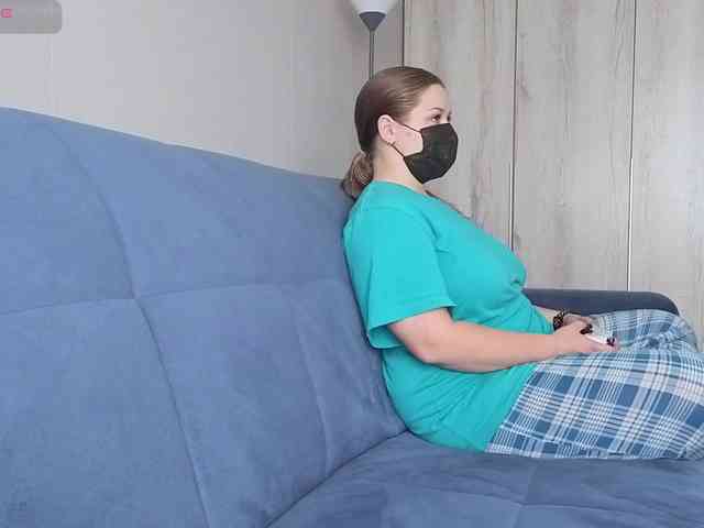 Milaa1998 webcam