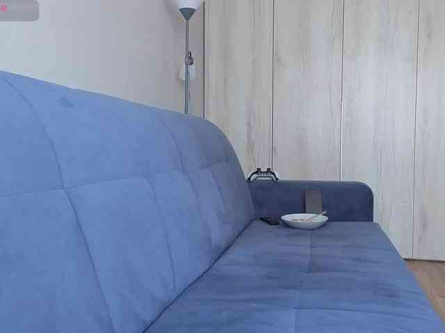 Milaa1998 webcam