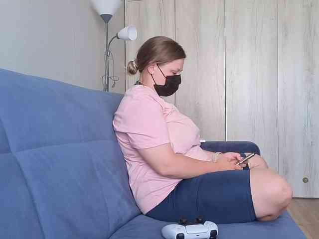 Milaa1998 webcam