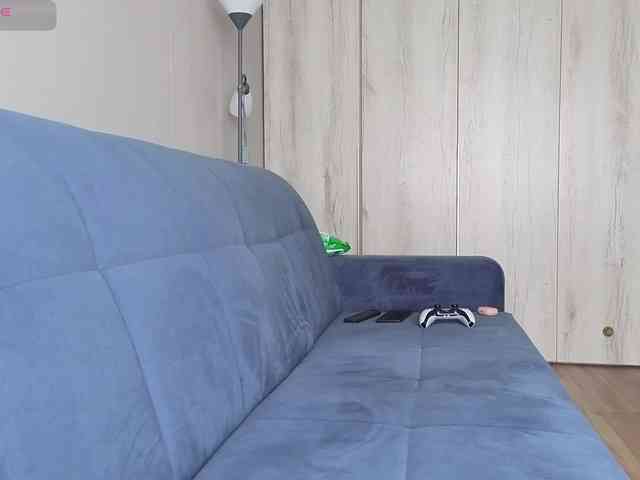 Milaa1998 webcam