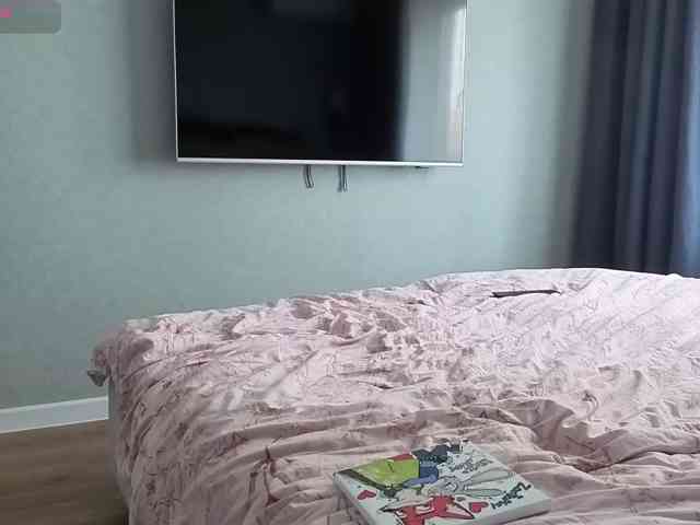 Milaa1998 webcam