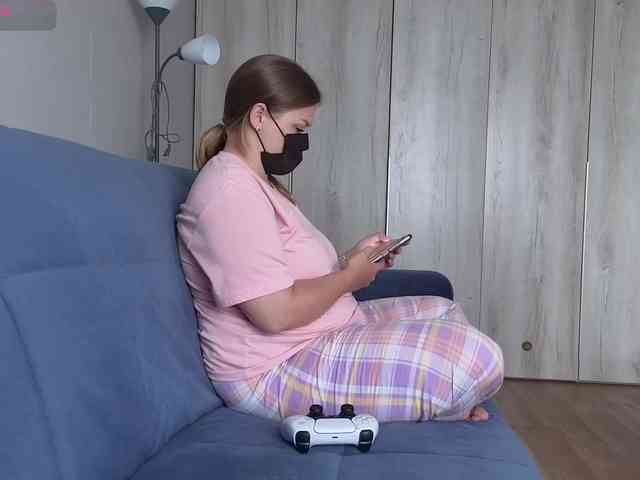 Milaa1998 webcam