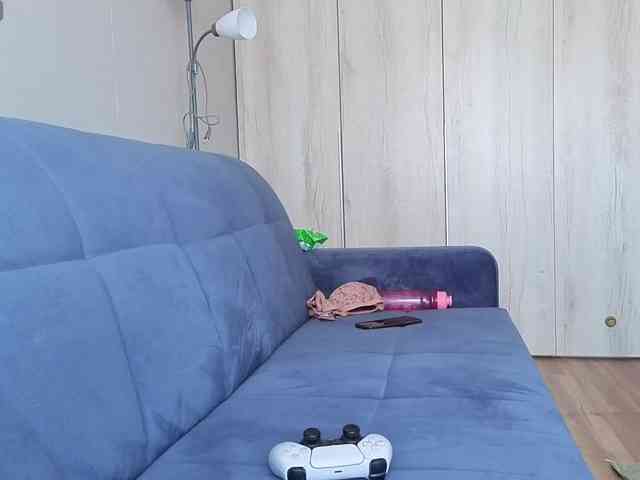 Milaa1998 webcam