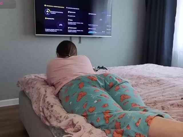 Milaa1998 webcam