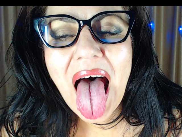 Jasminkiss live cam on BongaCams