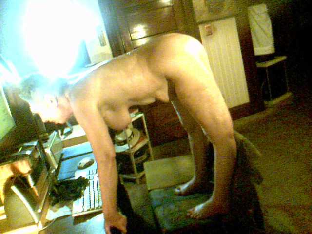EstinaHottie live webcam show