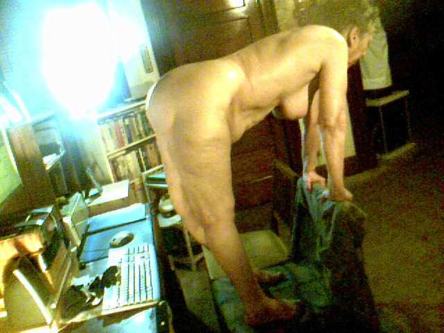Estina54 live cam on BongaCams