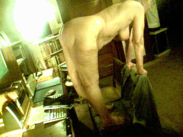 Estina54's BongaCams show and profile