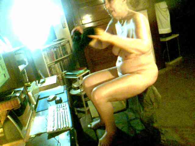 EstinaHottie webcam