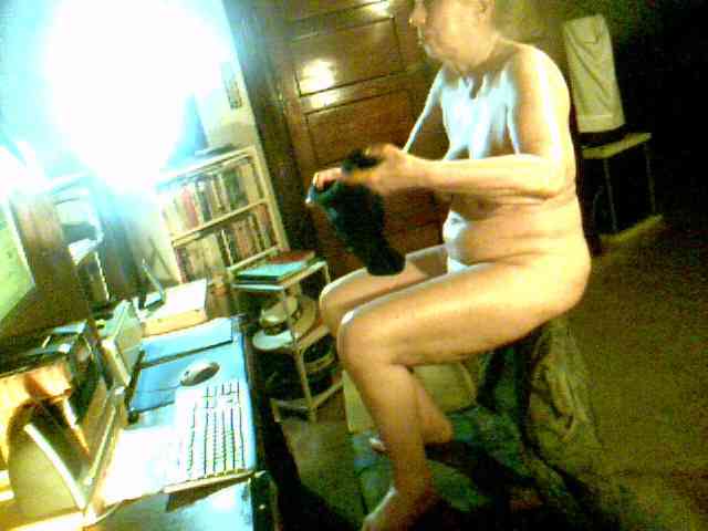 EstinaHottie webcam