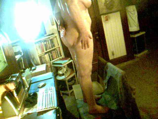 EstinaHottie webcam