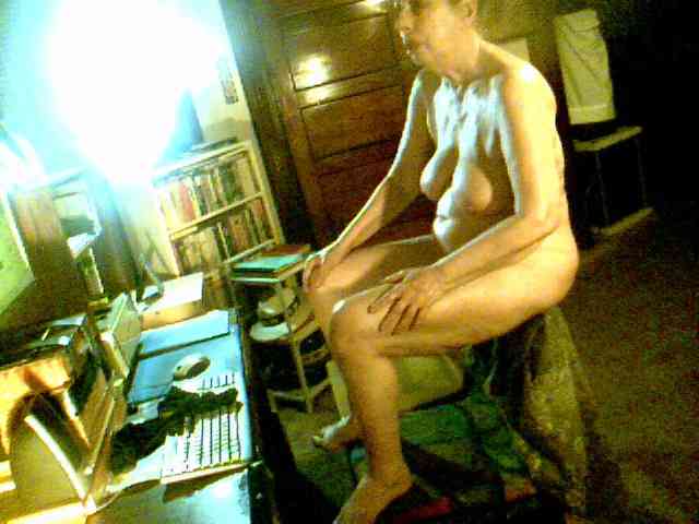 Estina54 Live Webcam on BongaCams