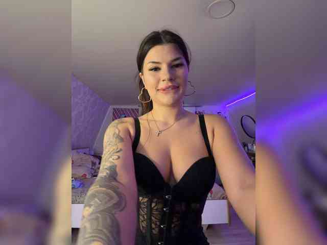 -MaybeBaby- webcam