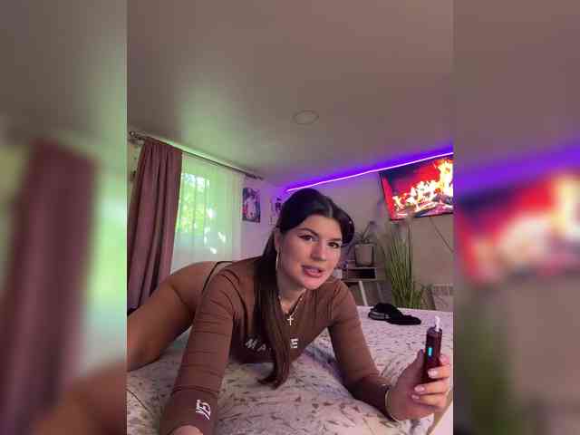-MaybeBaby- webcam