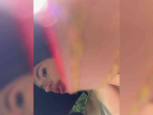 -MaybeBaby- webcam