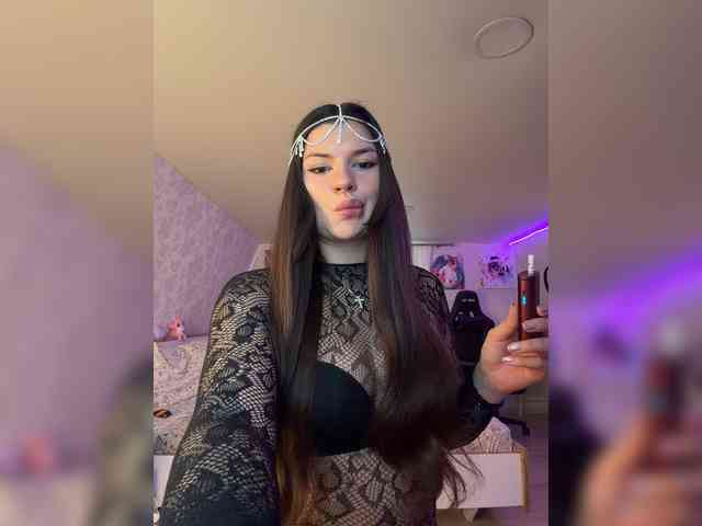 Модель: -MaybeBaby-