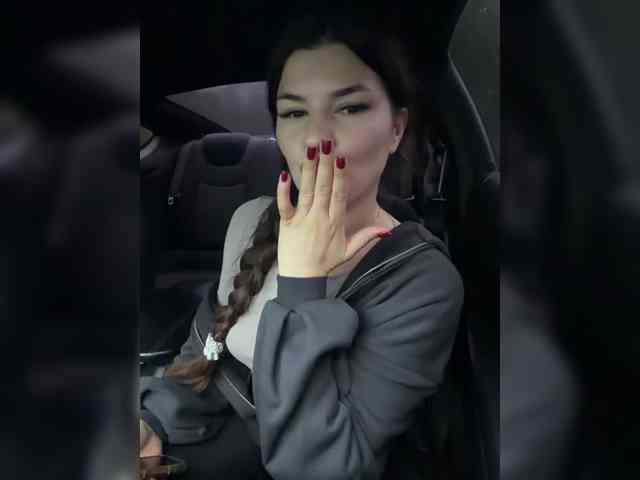 Модель: -MaybeBaby-