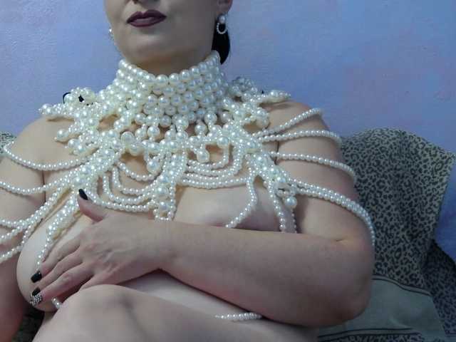 MorenaKataly live cam on BongaCams