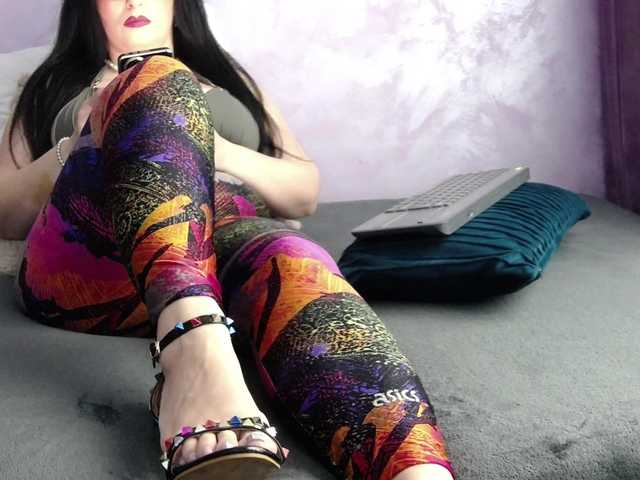 MorenaKataly's BongaCams show and profile