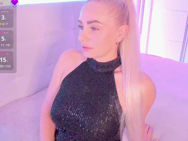 Dashulakiss1 live cam on BongaCams