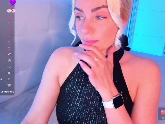 Dashulakiss1 live cam on BongaCams