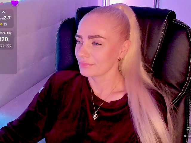 Dashulakiss1 live cam on BongaCams