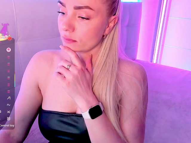 Dashulakiss1's BongaCams show and profile