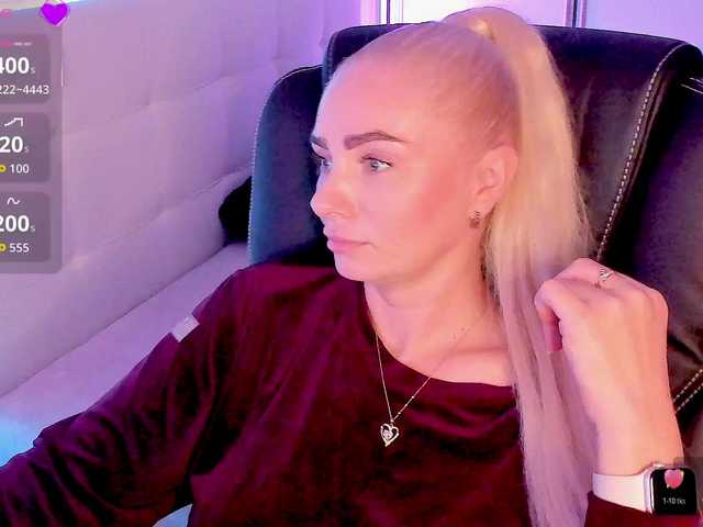Dashulakiss1 live cam