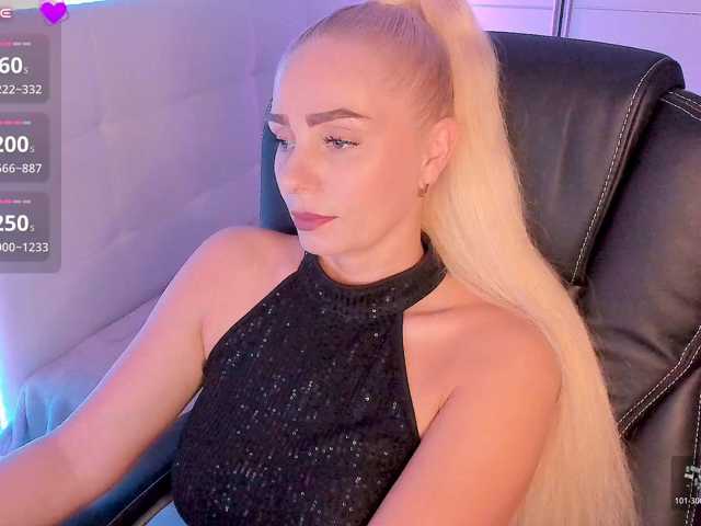 Dashulakiss1 live cam on BongaCams