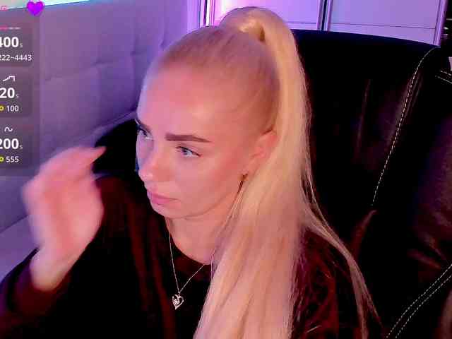Dashulakiss1 Live Webcam on BongaCams