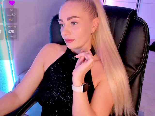Model: _-Dasha-_