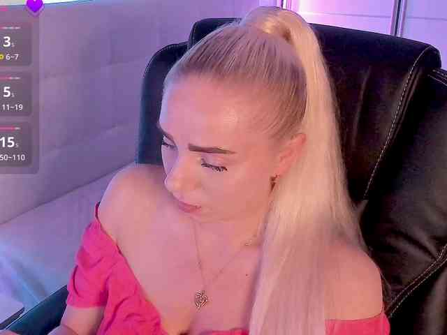 Dashulakiss1 Live Webcam on BongaCams