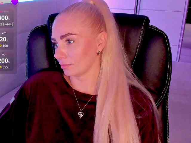 Dashulakiss1 Live Webcam on BongaCams